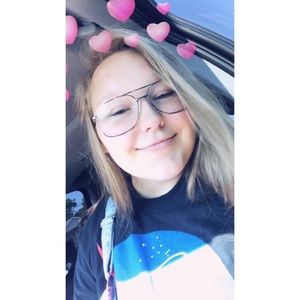 Meet your Posher, Madi